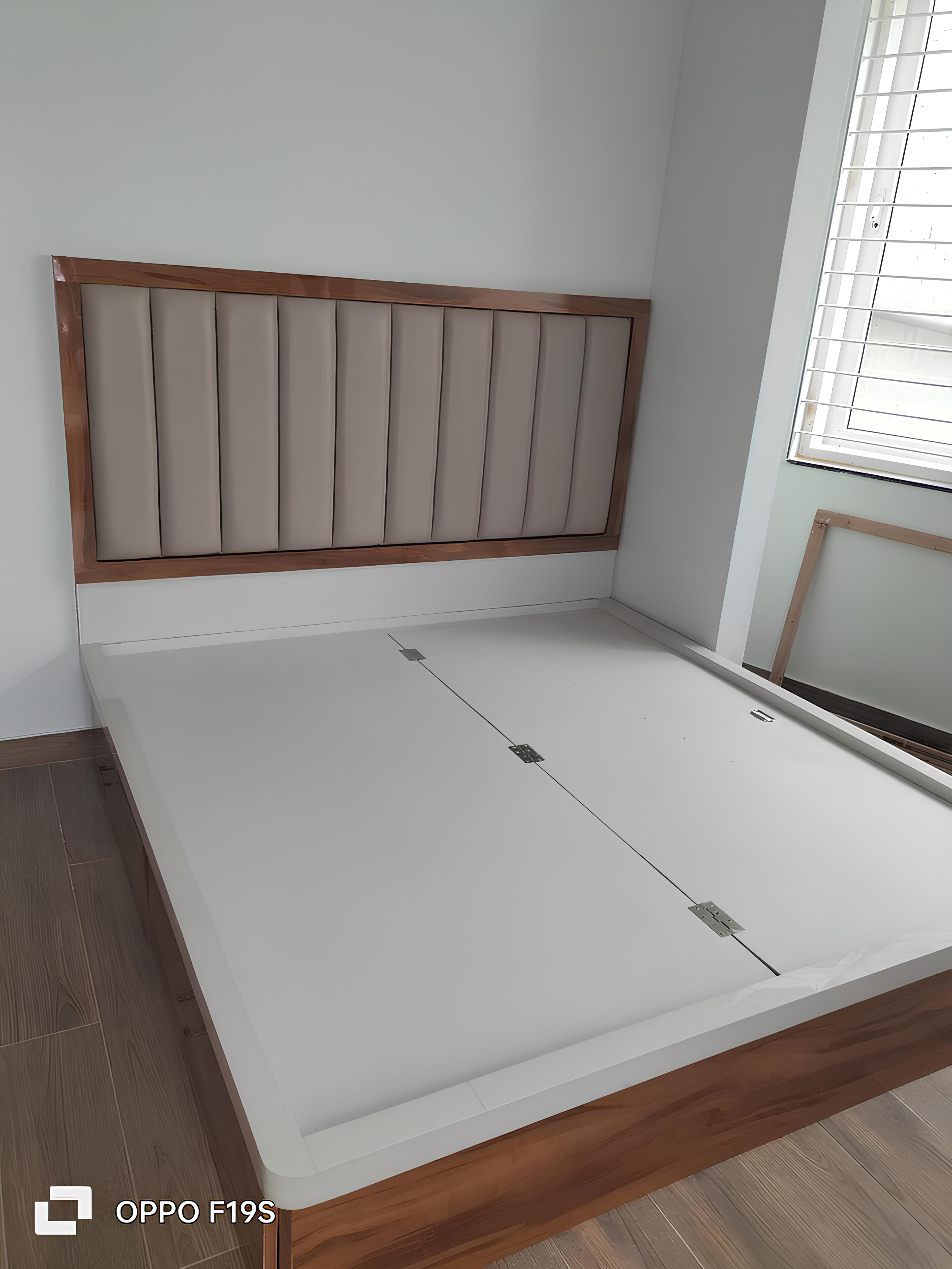 Bed frame detail