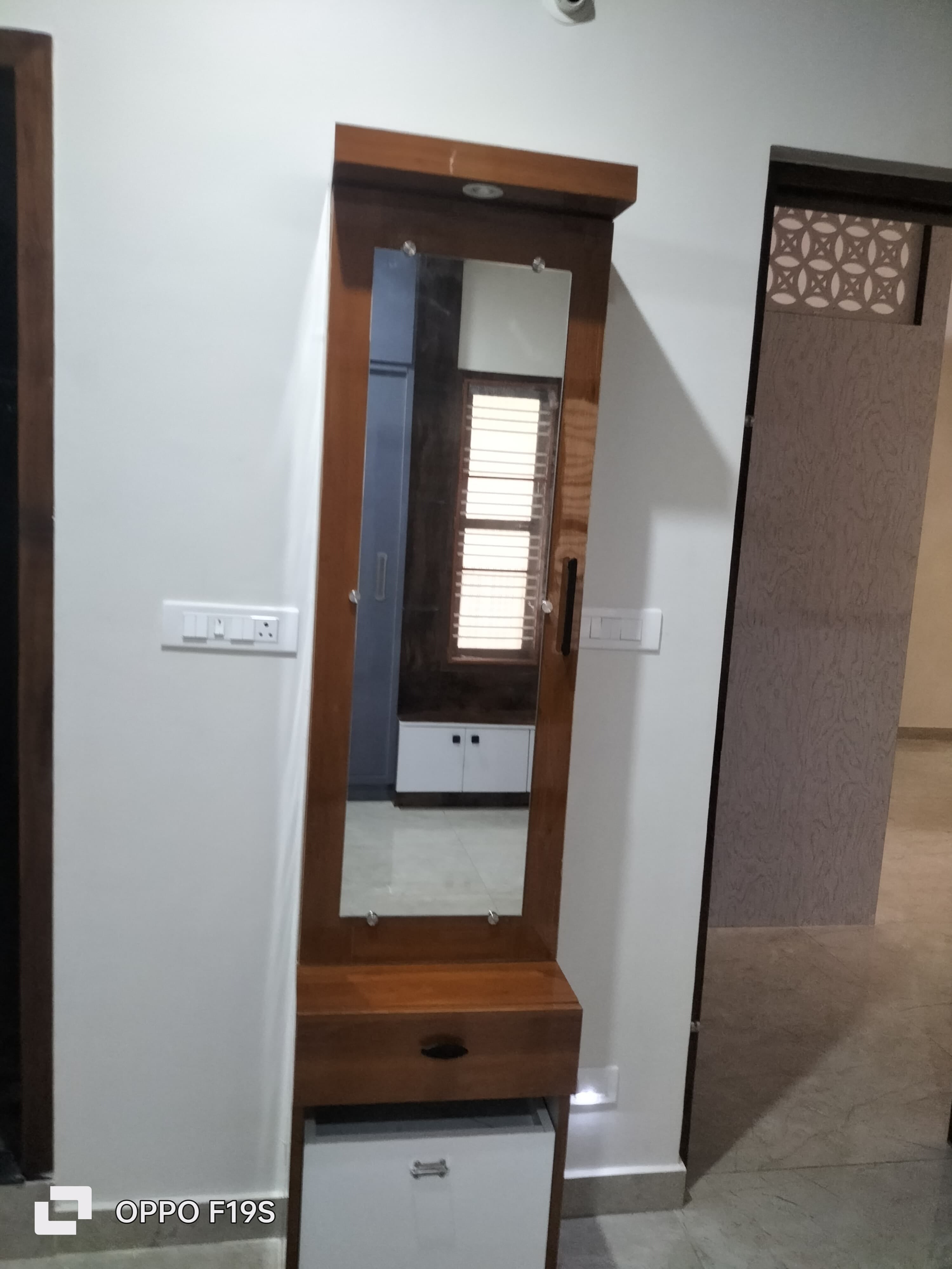 Mirror 4